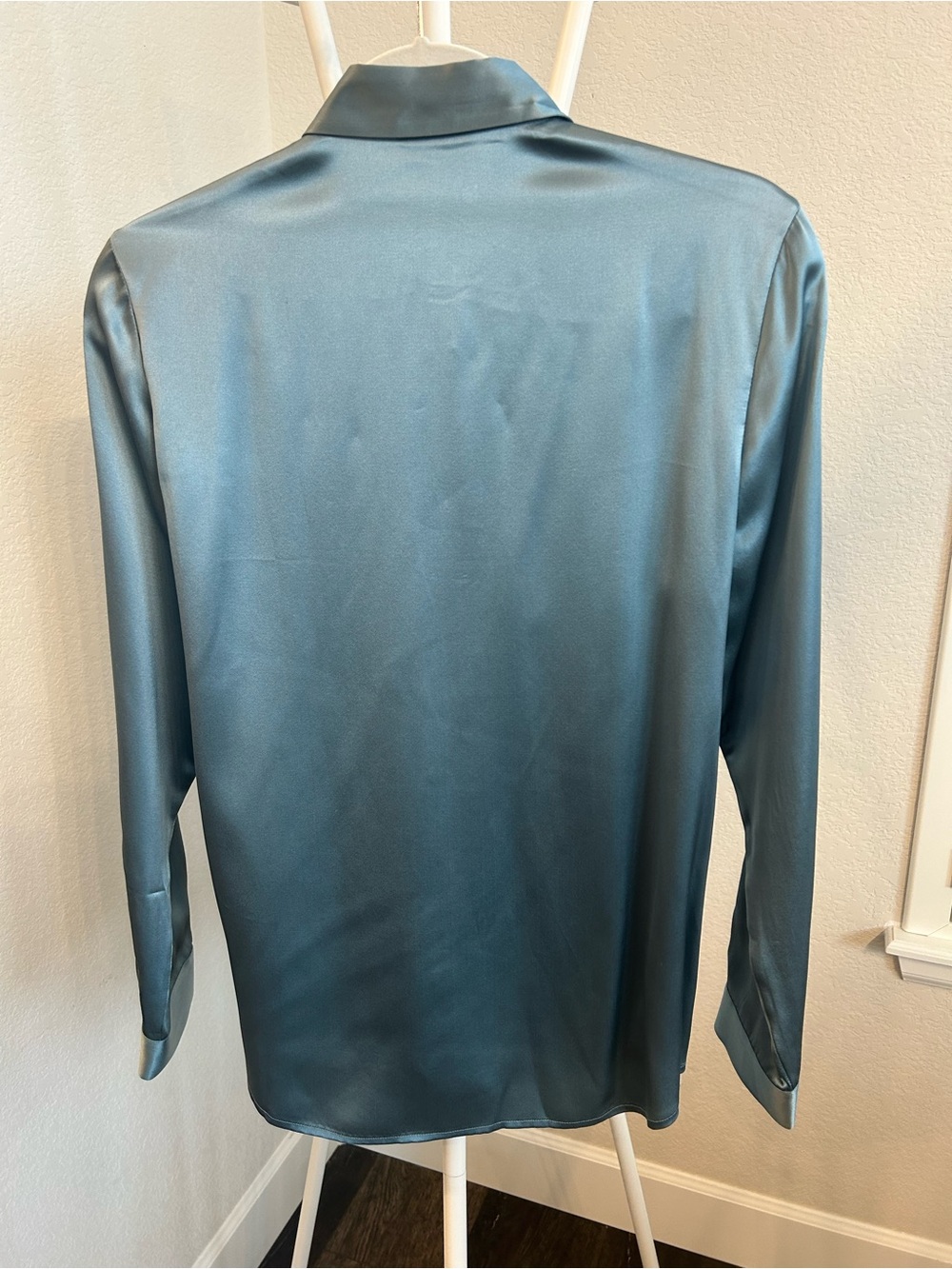 LilySilk 100% Mulberry Silk Button-Down Blouse — Slate Blue-Grey — Sz S - Picture 3 of 10